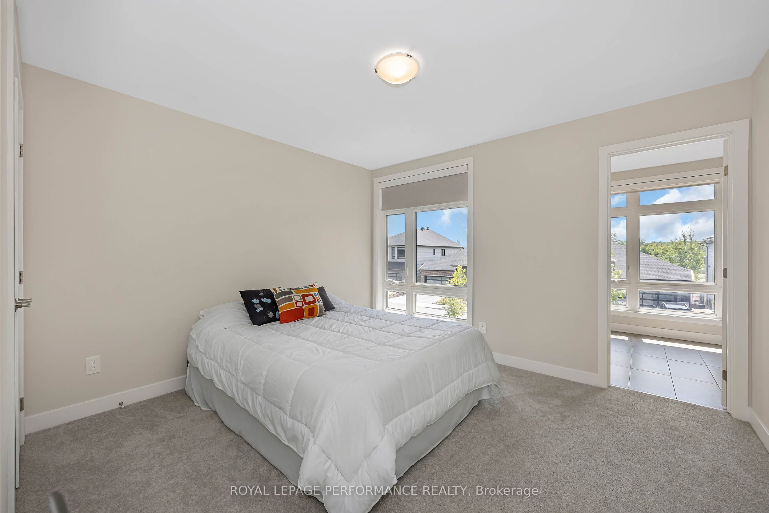 414 Longworth Avenue Property Photo 32