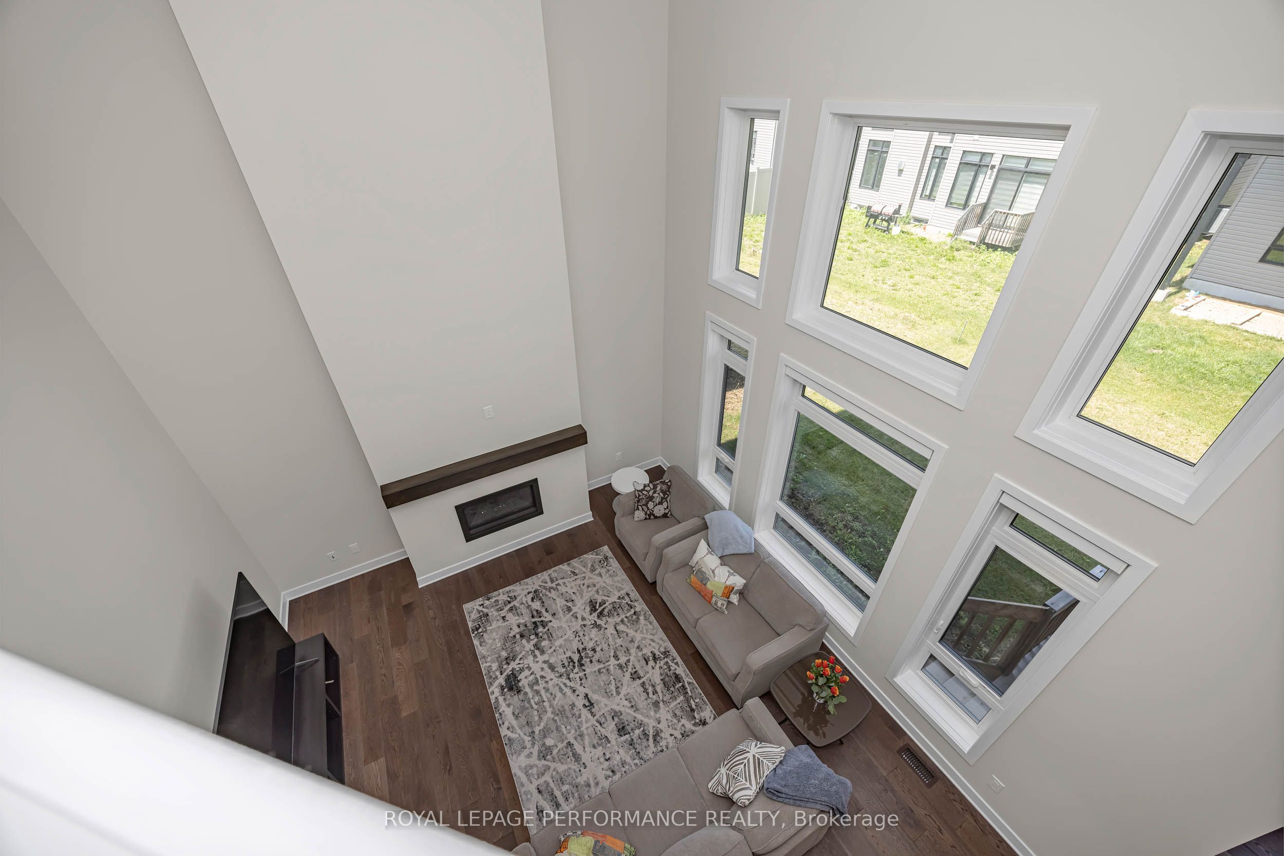 414 Longworth Avenue Property Photo 35