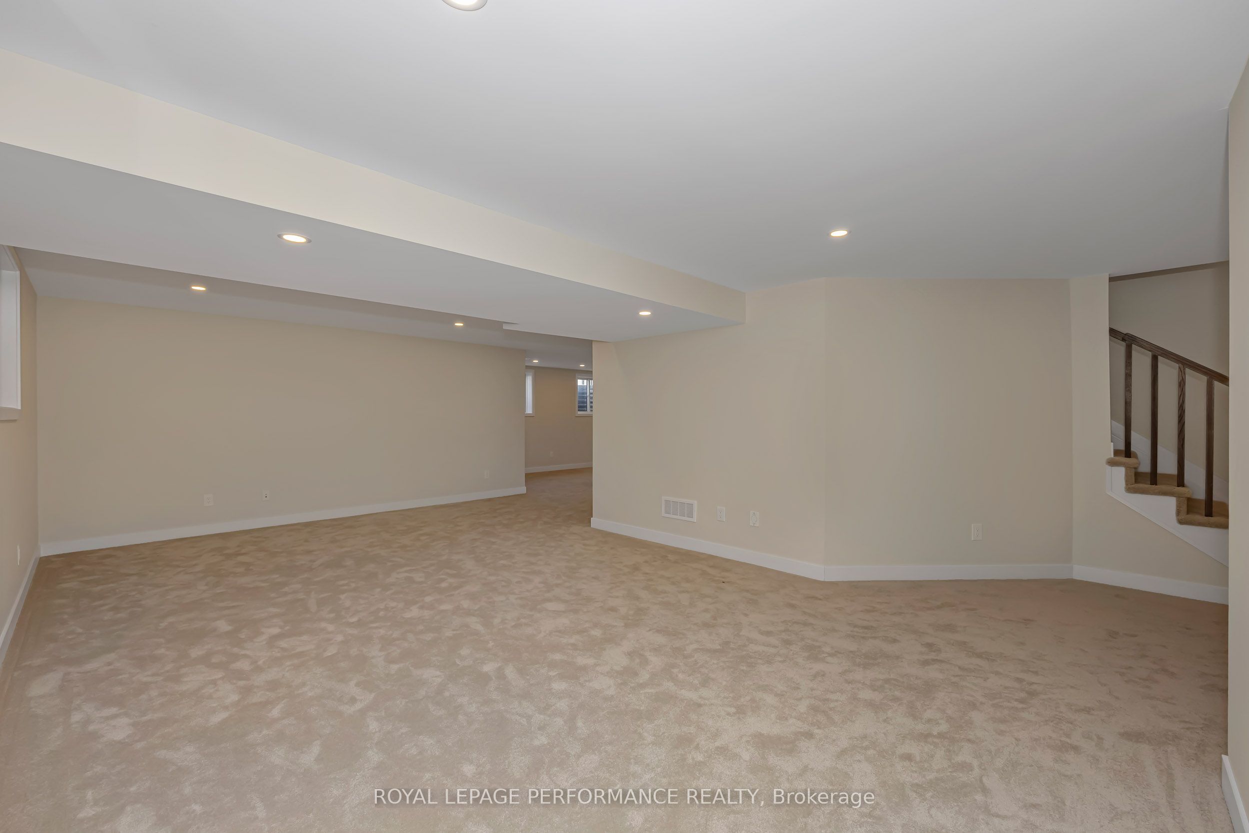 414 Longworth Avenue Property Photo 39