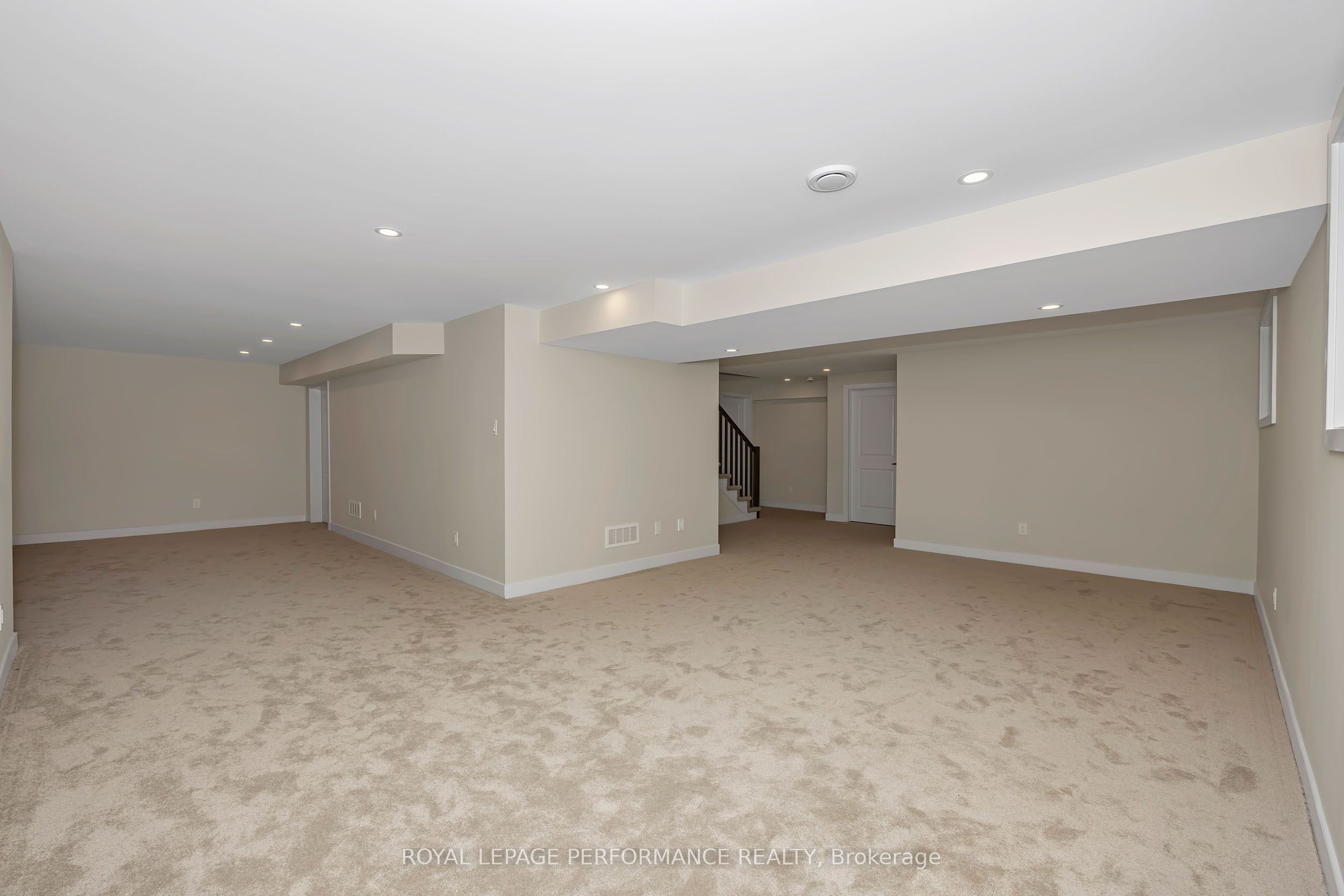 414 Longworth Avenue Property Photo 40