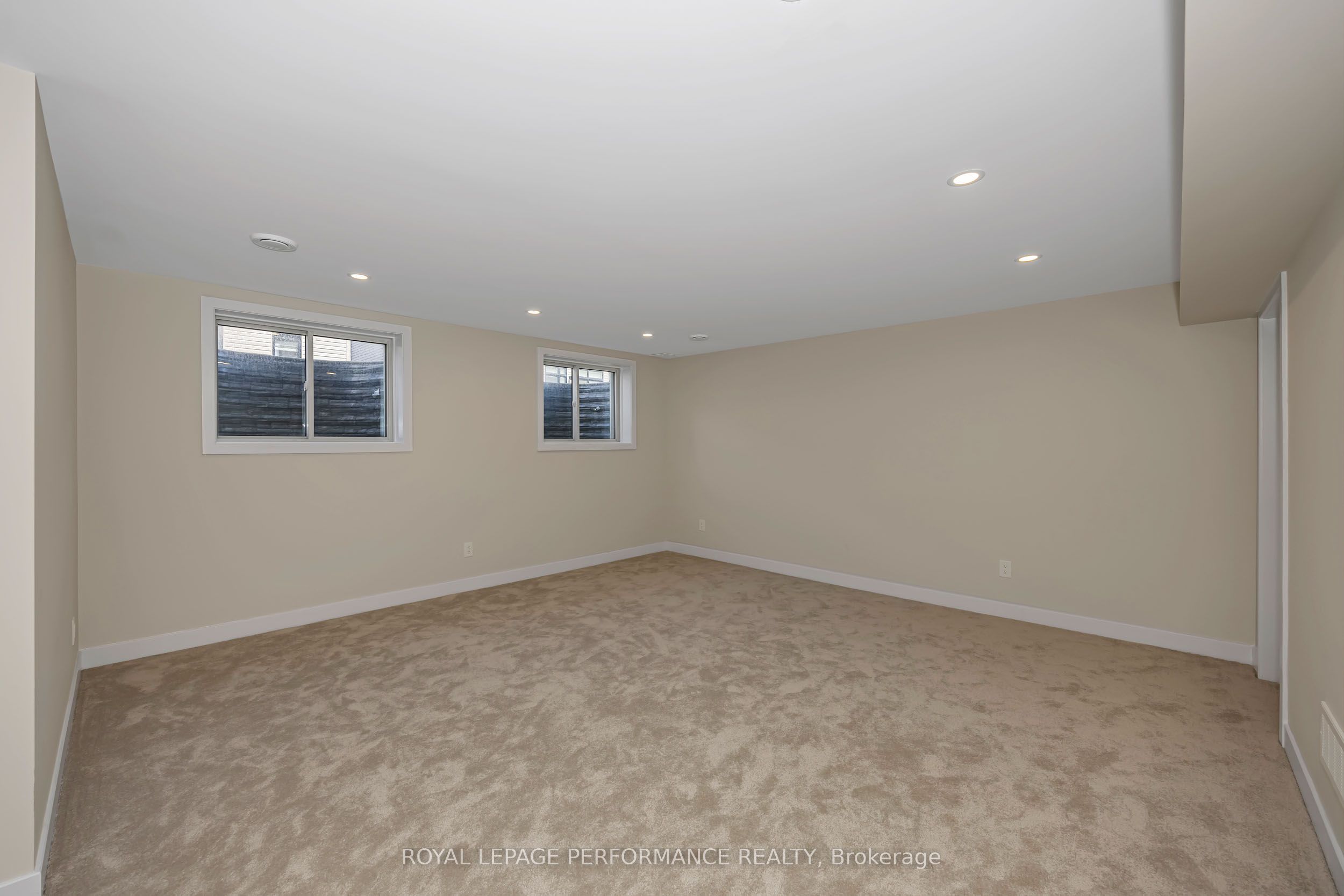 414 Longworth Avenue Property Photo 41