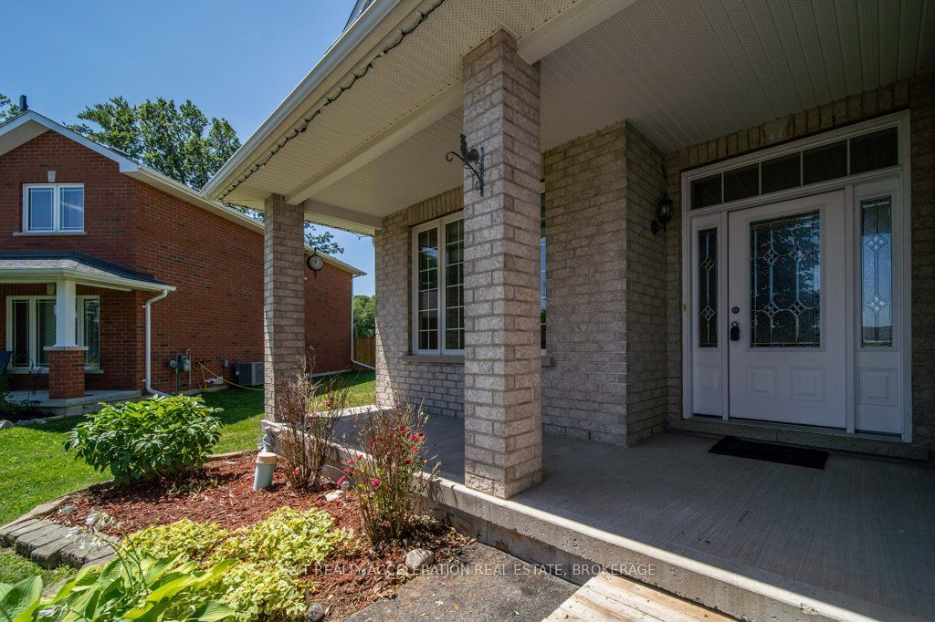 14 Ashwood Crescent Property Photo 4