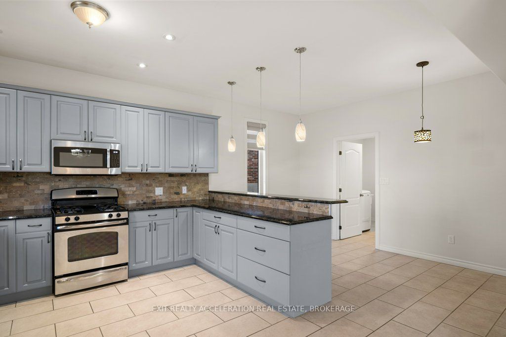 14 Ashwood Crescent Property Photo 16