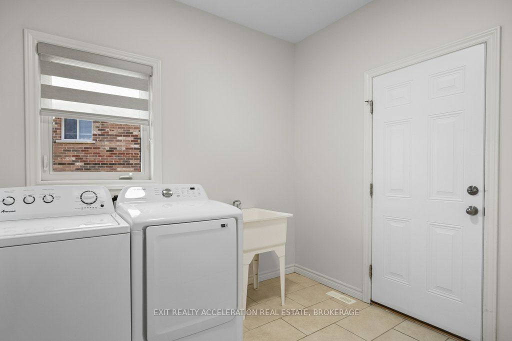 14 Ashwood Crescent Property Photo 18