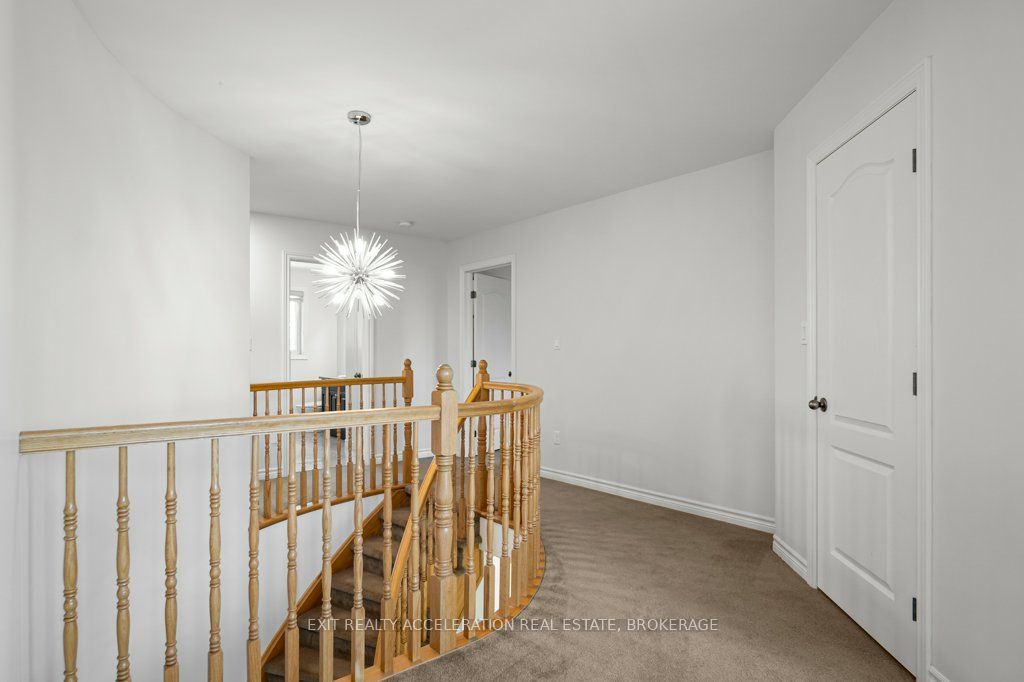 14 Ashwood Crescent Property Photo 21