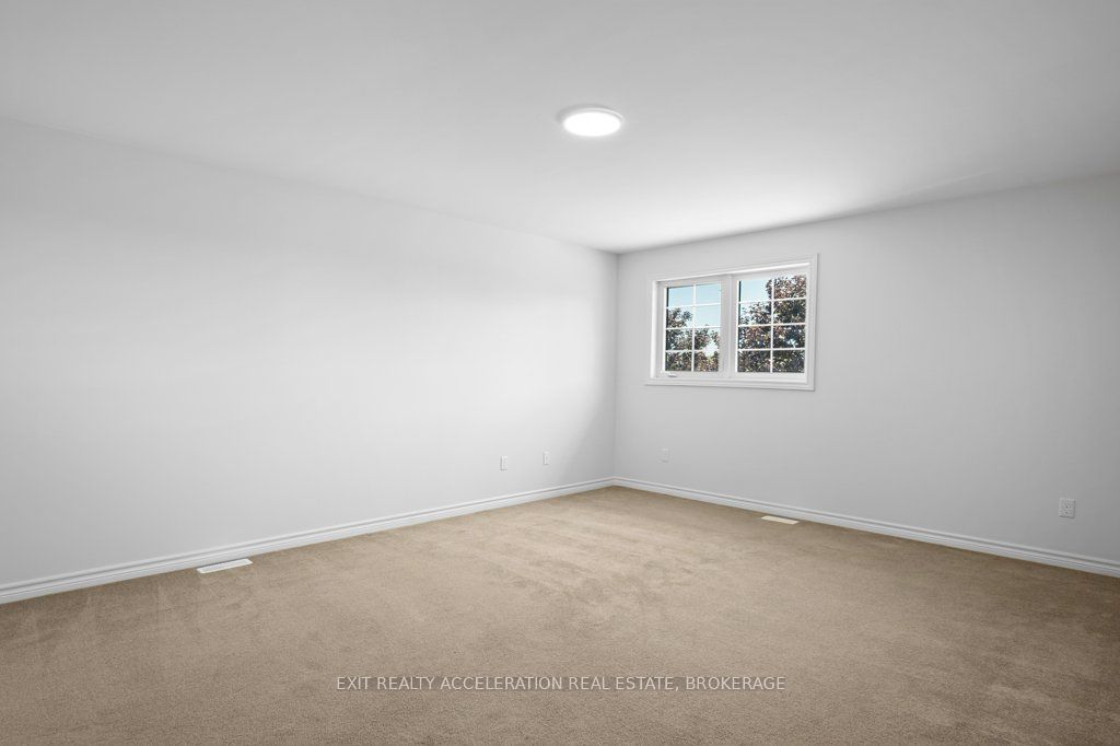 14 Ashwood Crescent Property Photo 23