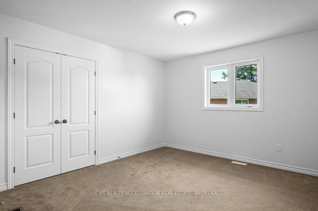 14 Ashwood Crescent Property Photo 30