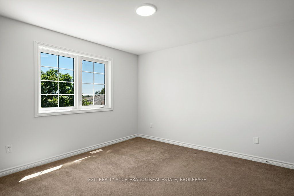 14 Ashwood Crescent Property Photo 31