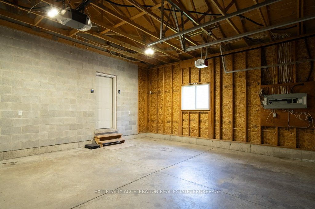 14 Ashwood Crescent Property Photo 35