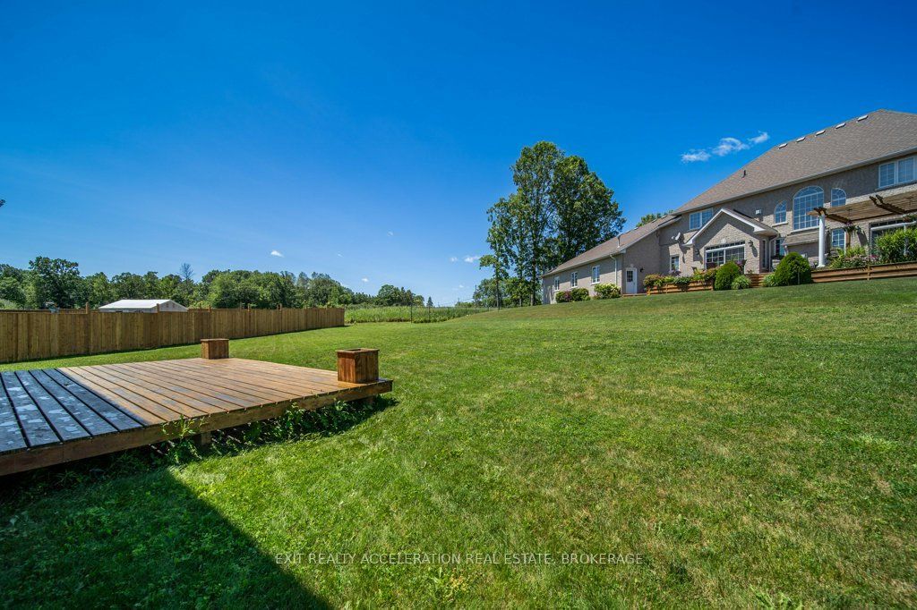 14 Ashwood Crescent Property Photo 38