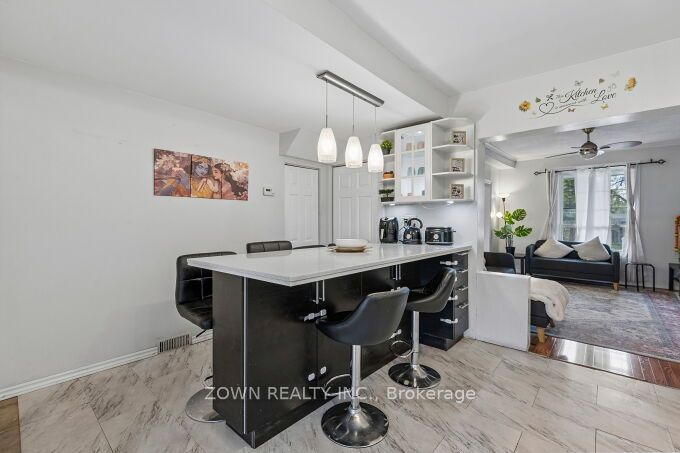 6 Albany Avenue Property Photo 14