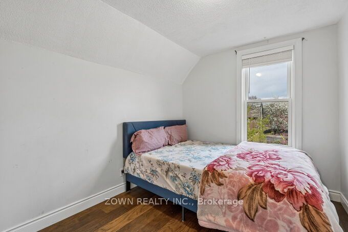 6 Albany Avenue Property Photo 16