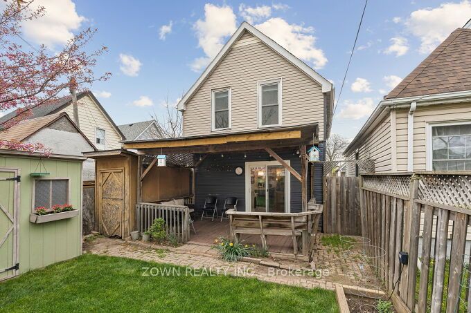 6 Albany Avenue Property Photo 27