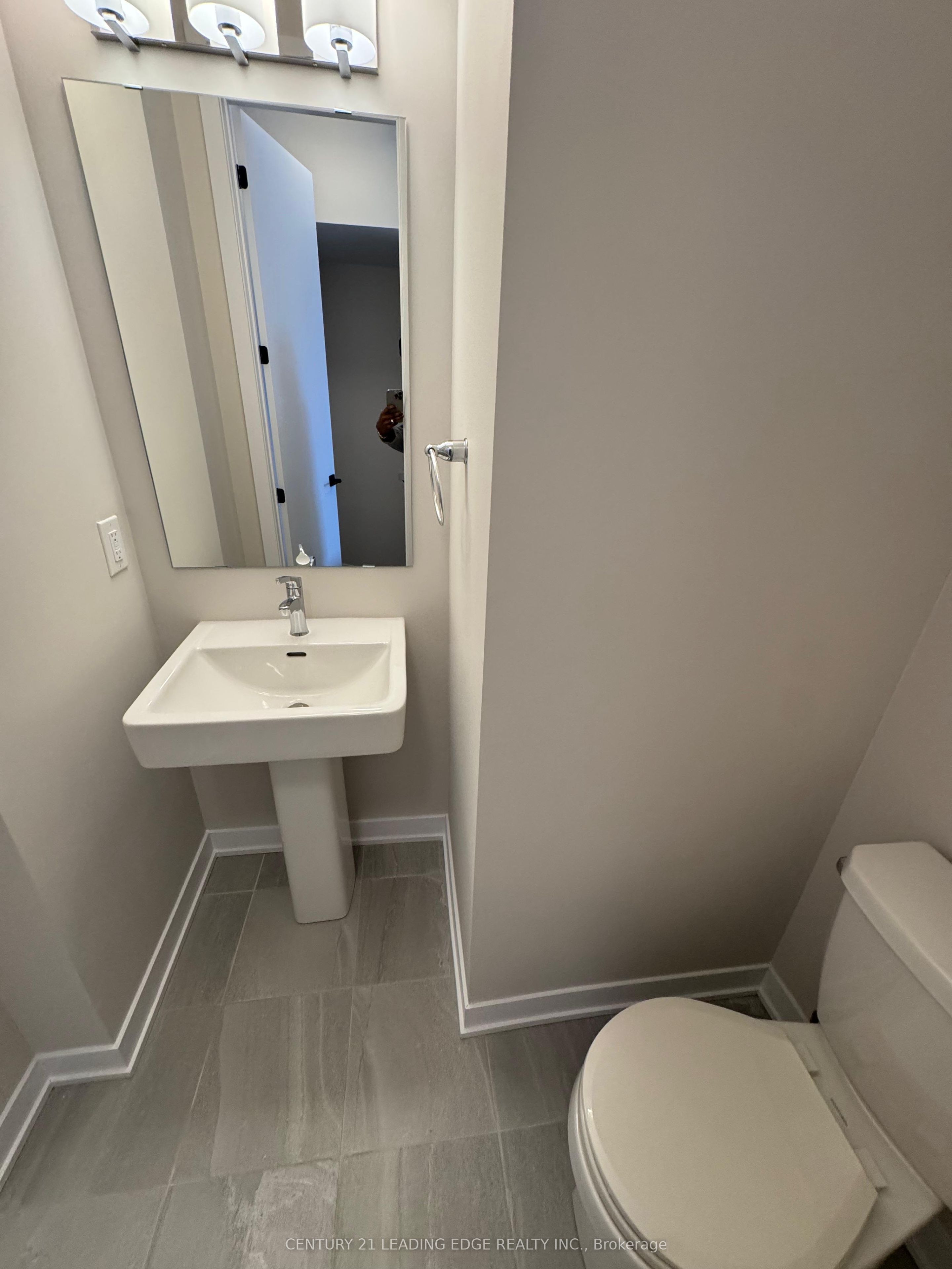 226 Speckled Alder Row Property Photo 9