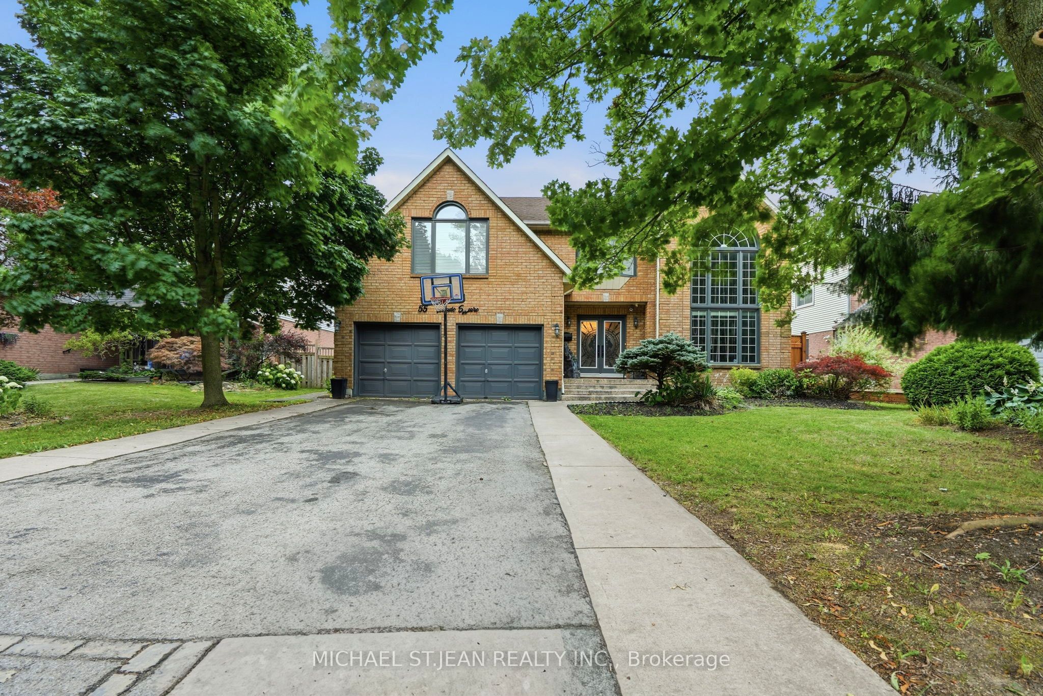 55 Woodside Square Property Photo 3