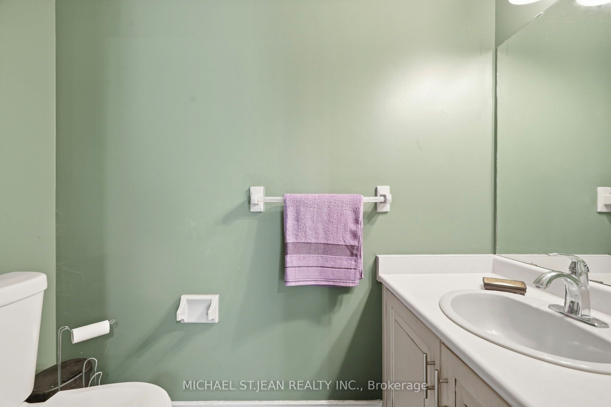 55 Woodside Square Property Photo 21