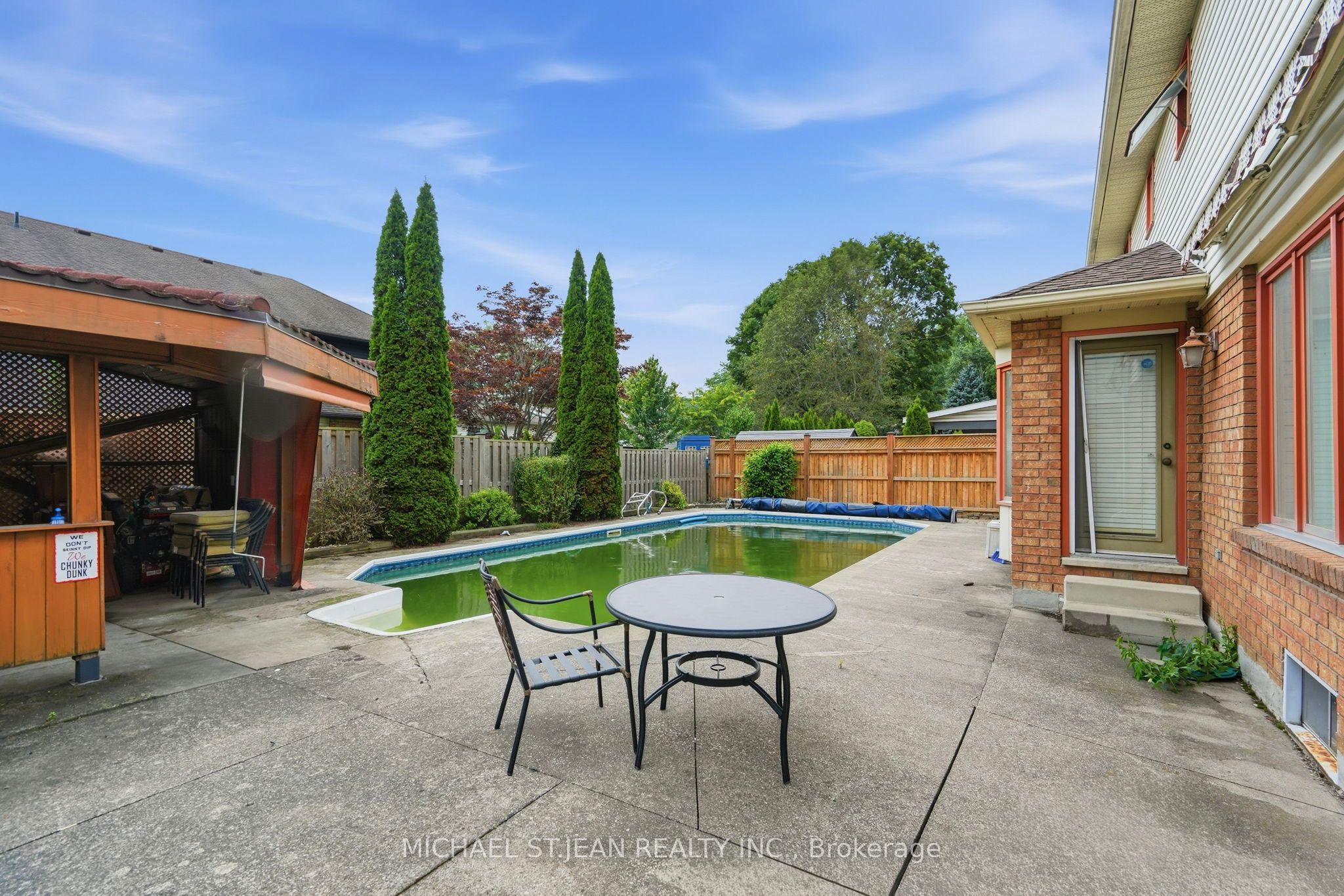 55 Woodside Square Property Photo 47