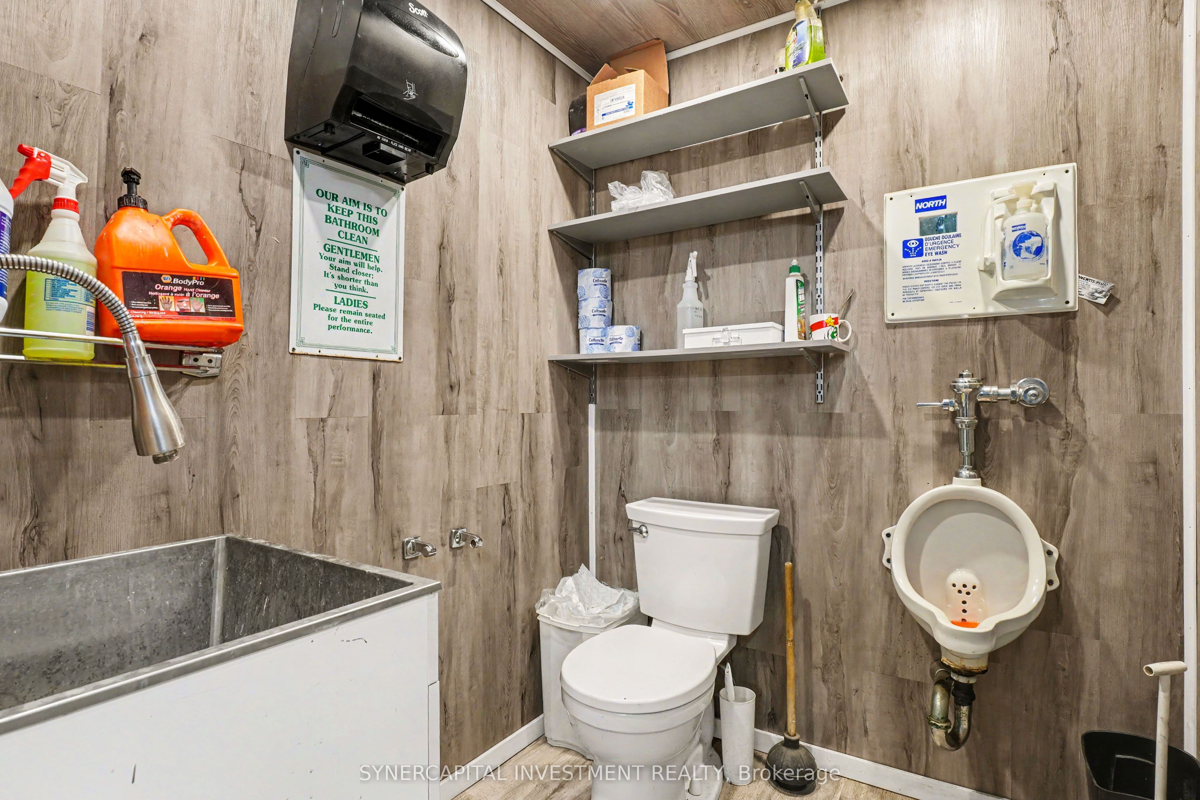 635 Nelson Street Property Photo 6