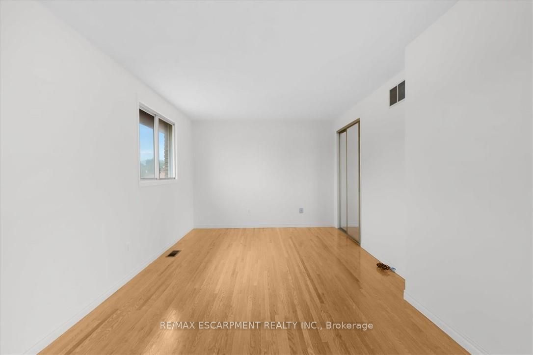 345 Berkindale Drive Property Photo 23
