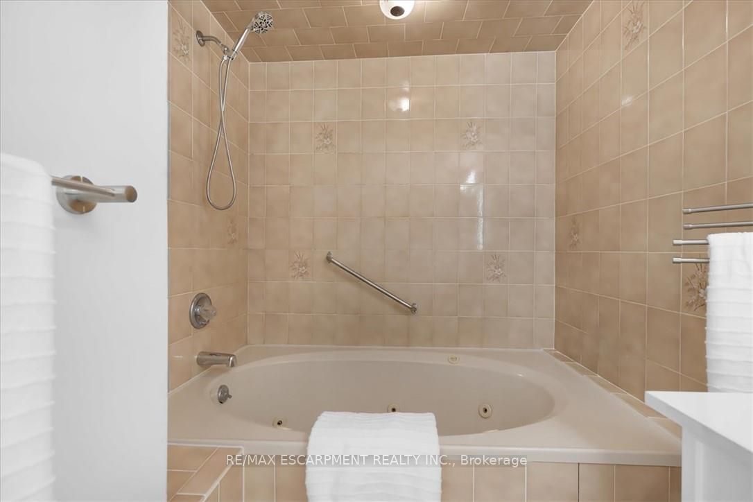 345 Berkindale Drive Property Photo 29