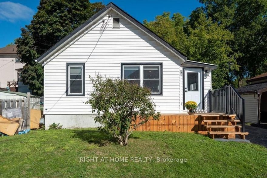 48 Ridley Street E Property Photo 1