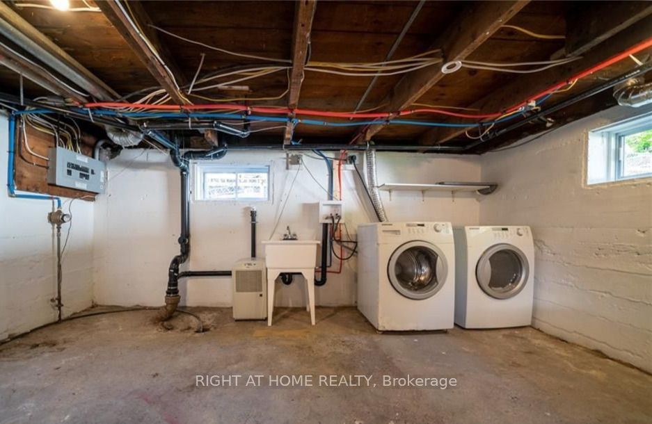 48 Ridley Street E Property Photo 14