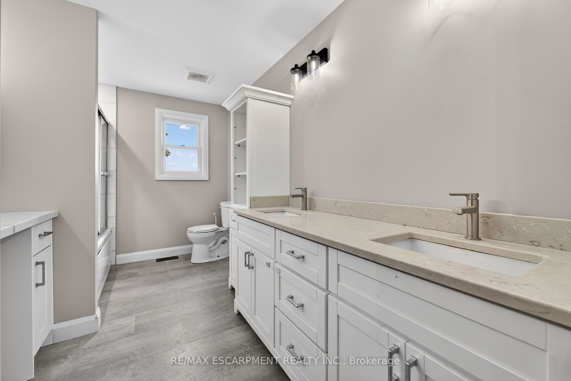 2336 Cockshutt Road Property Photo 20