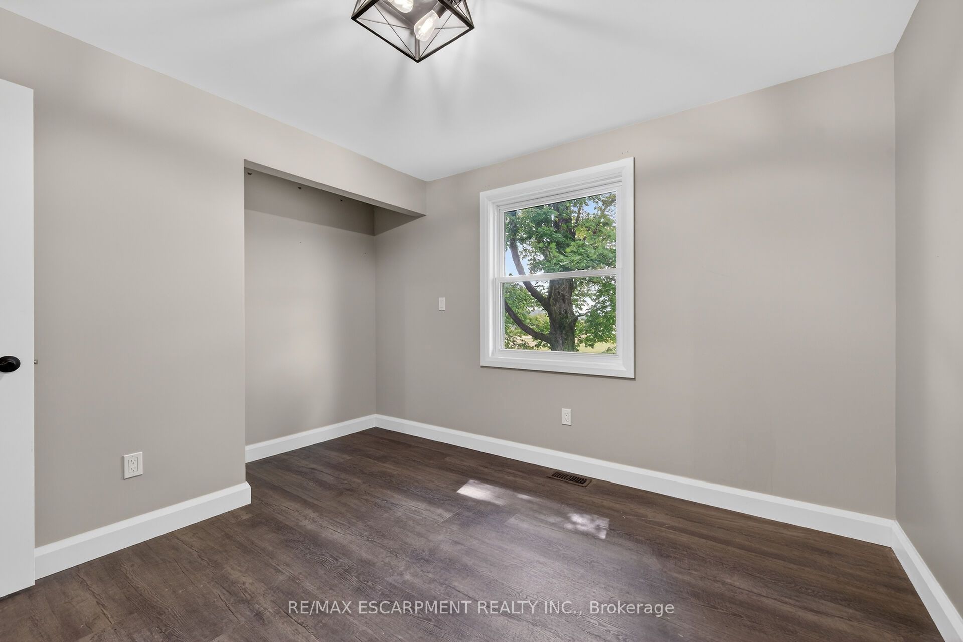 2336 Cockshutt Road Property Photo 23