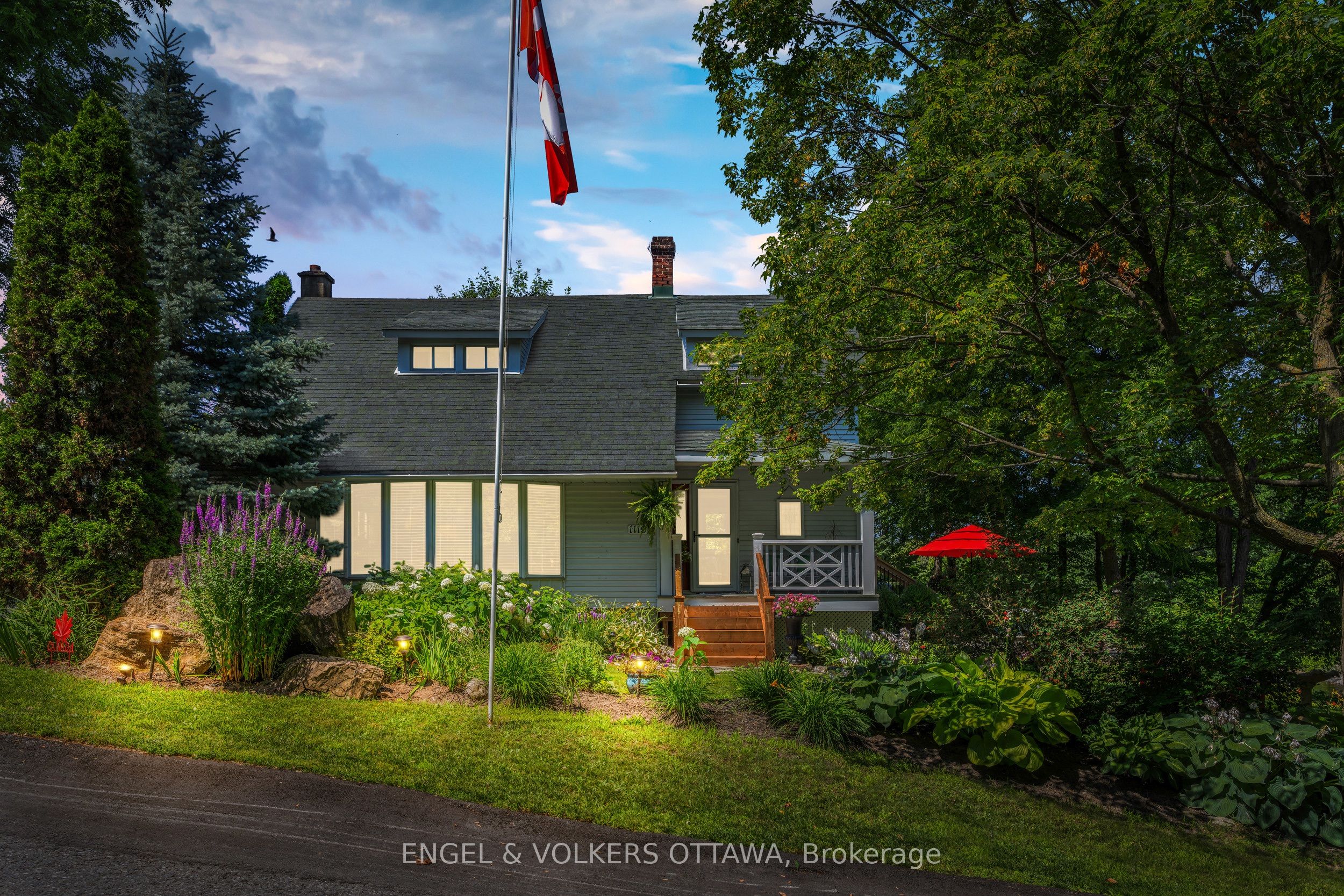 1119 Tighe Street Property Photo 1