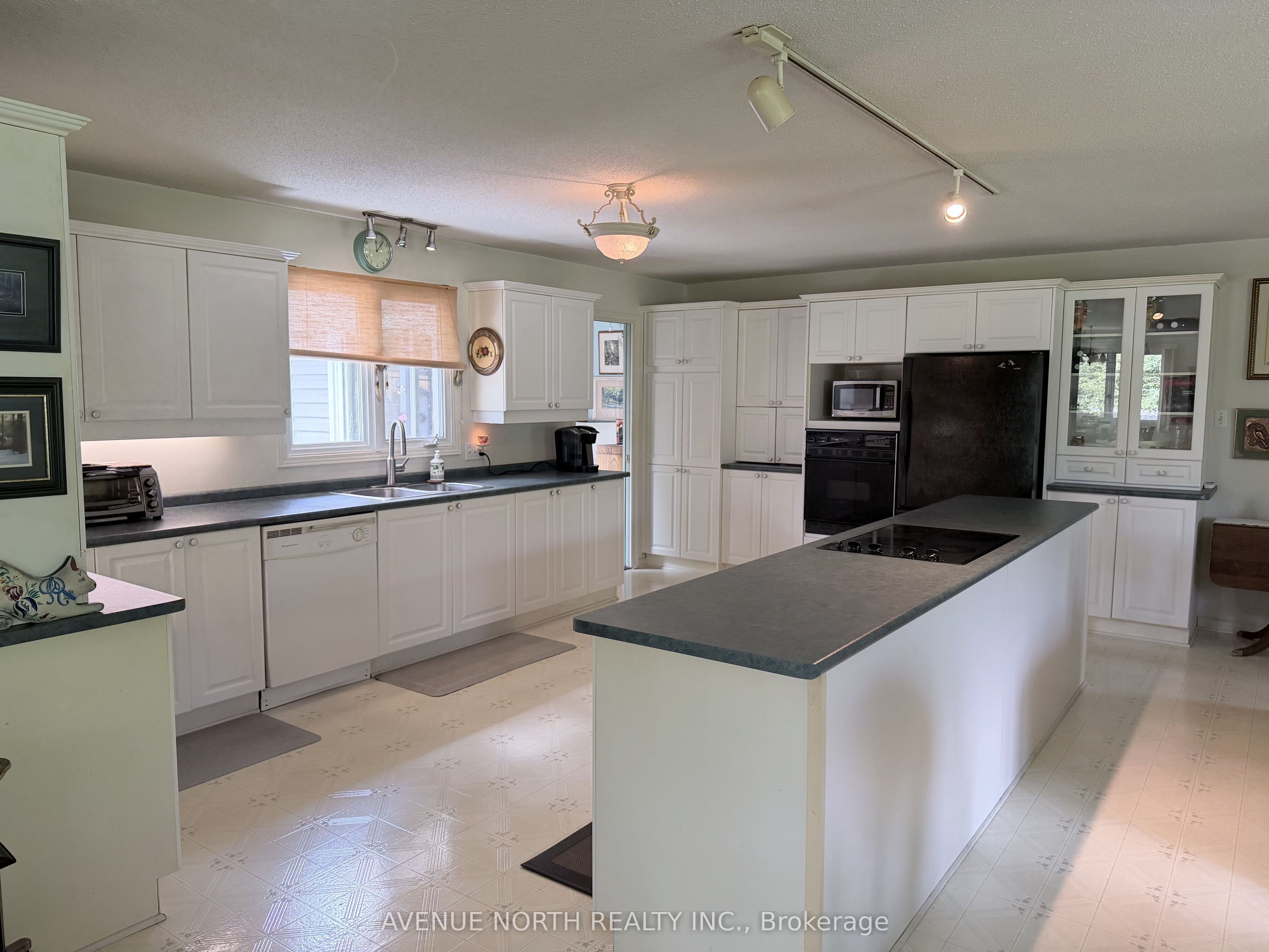4645 Scotch Line Property Photo 12