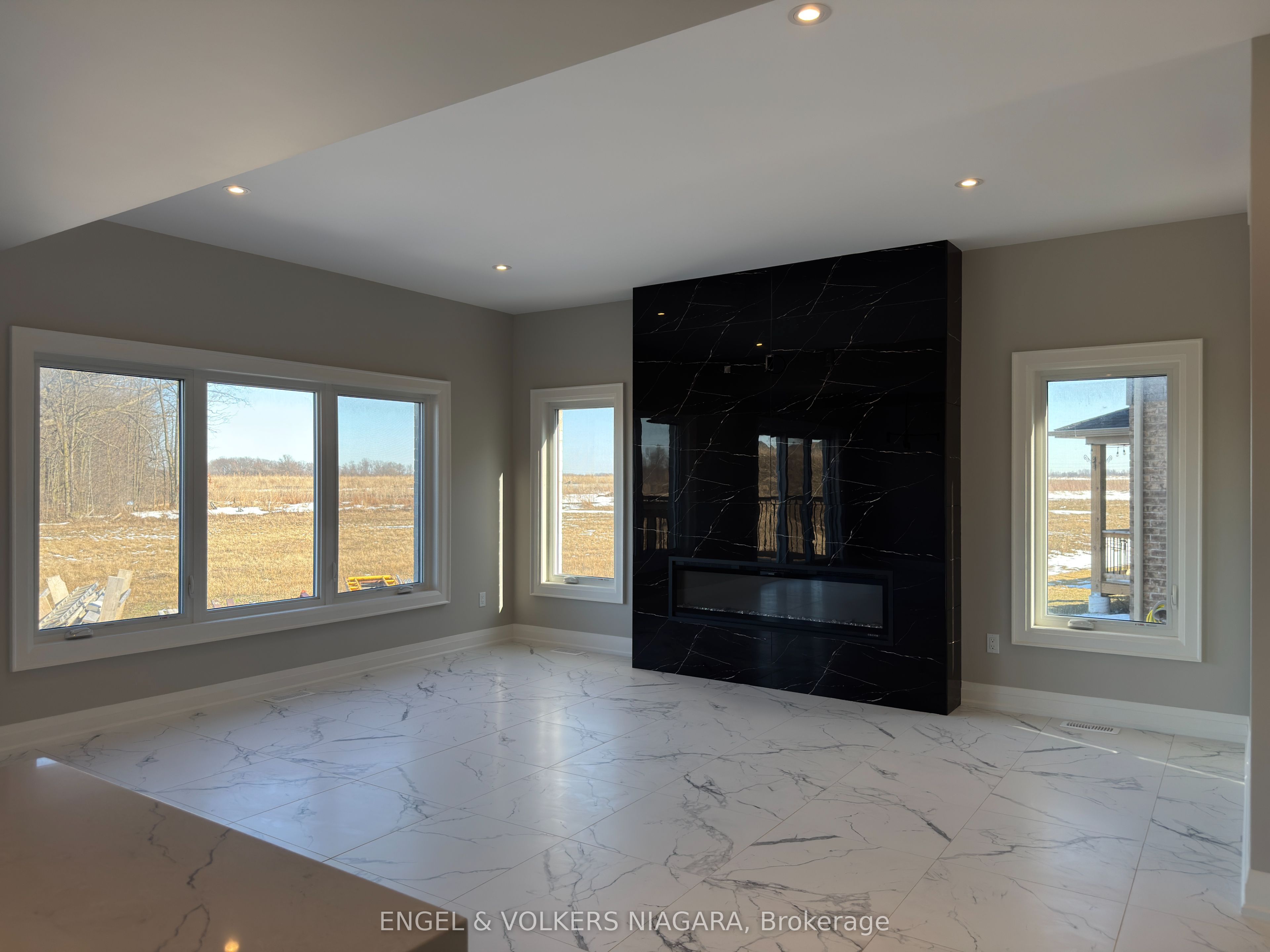 25 Elvira Way Property Photo 6