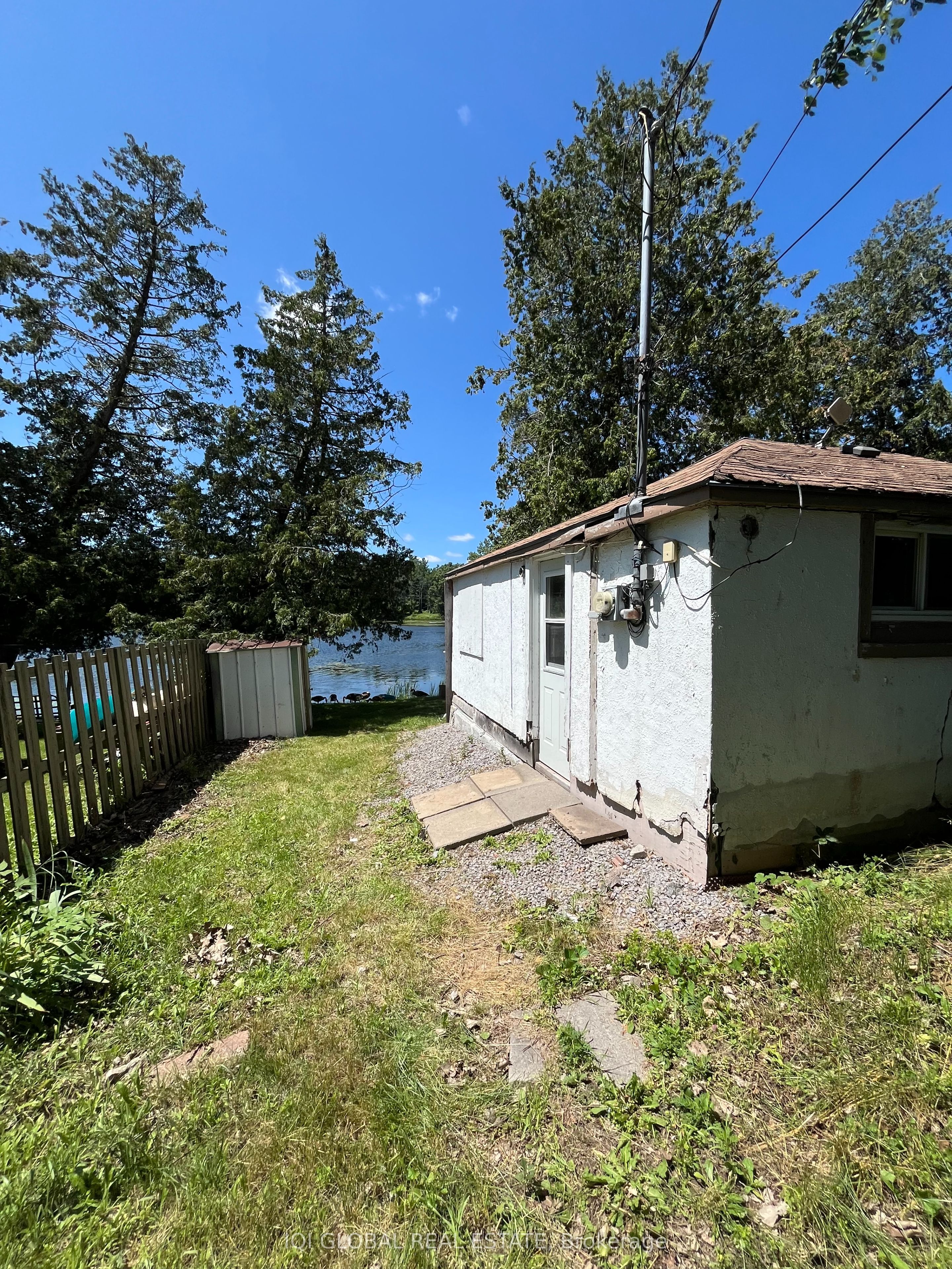 24 Pines Lane Property Photo 4