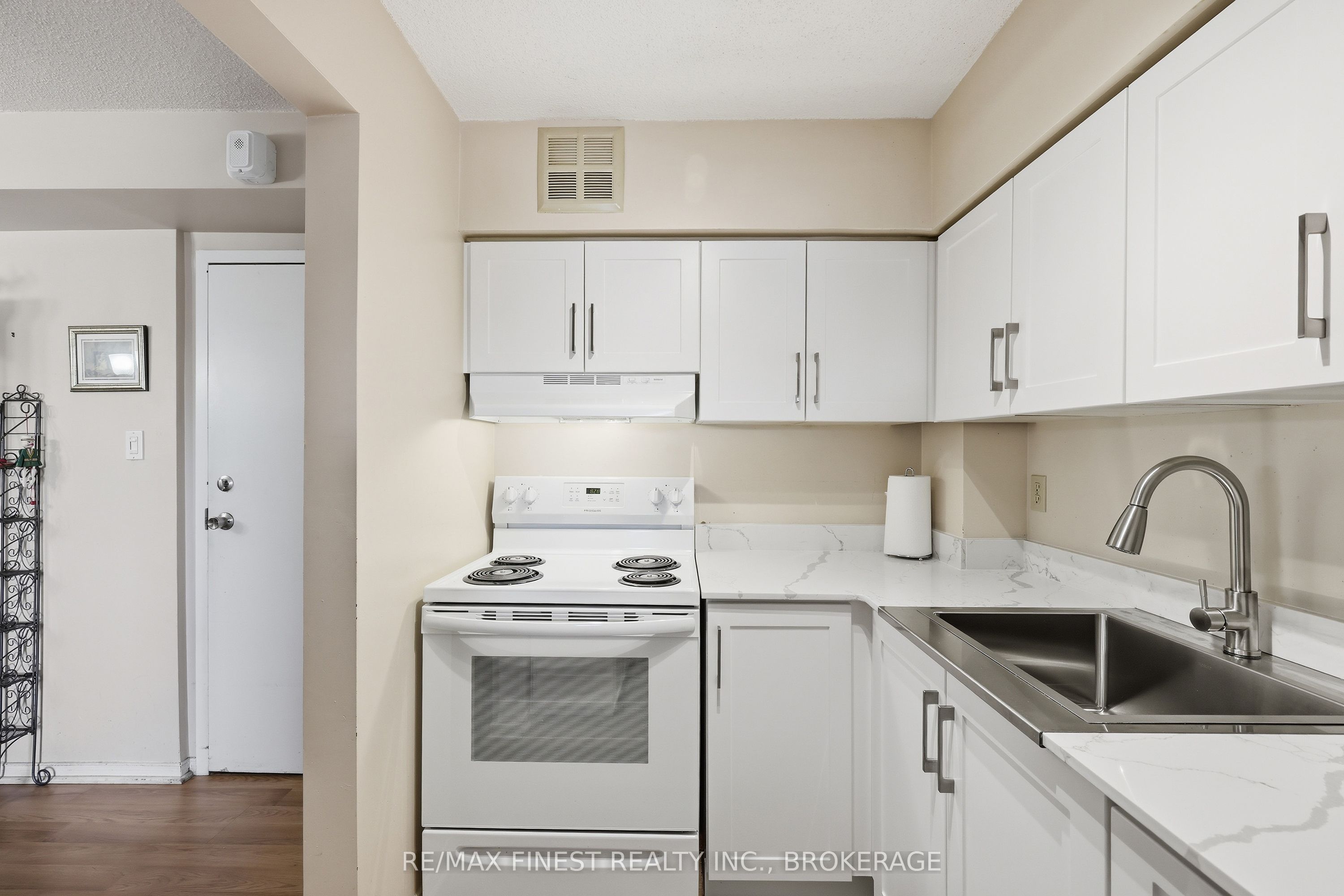 745 Davis Drive 610 Property Photo 16
