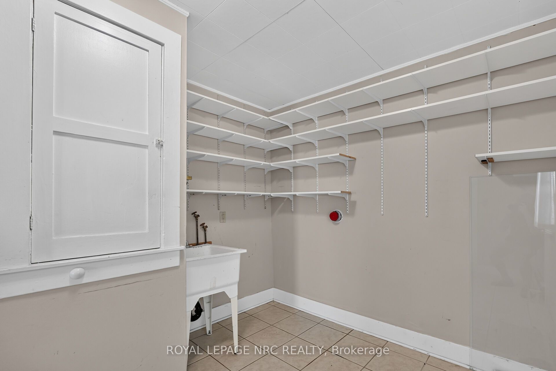 177 James Street Property Photo 23