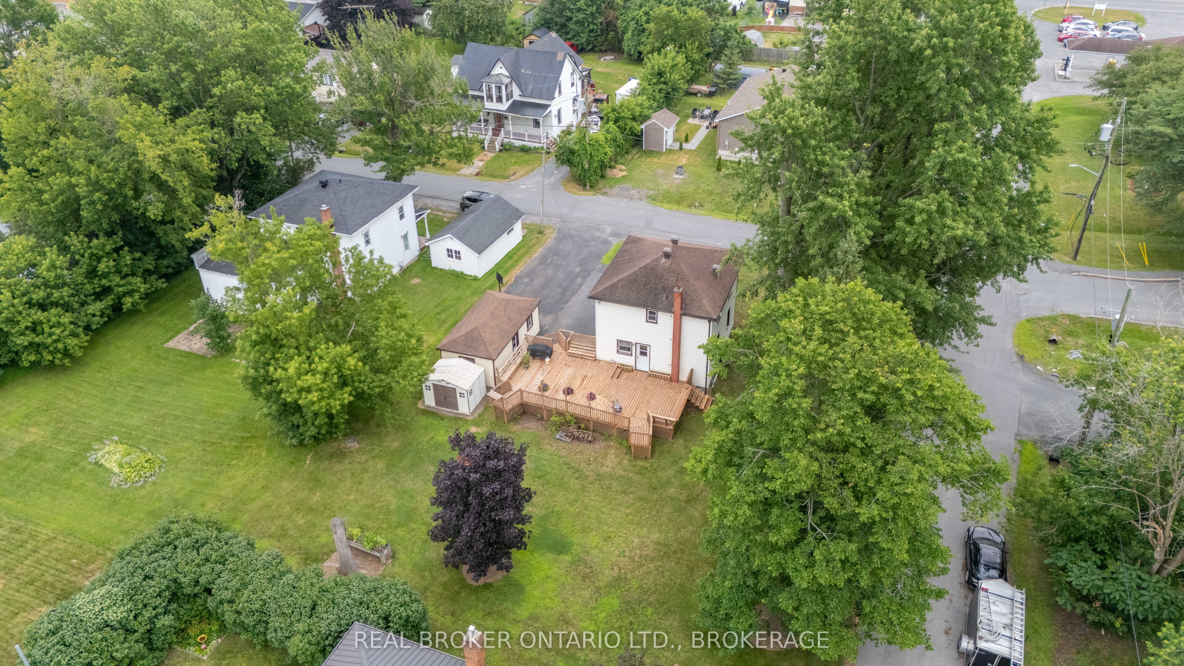 9 Spruce Street Property Photo 35