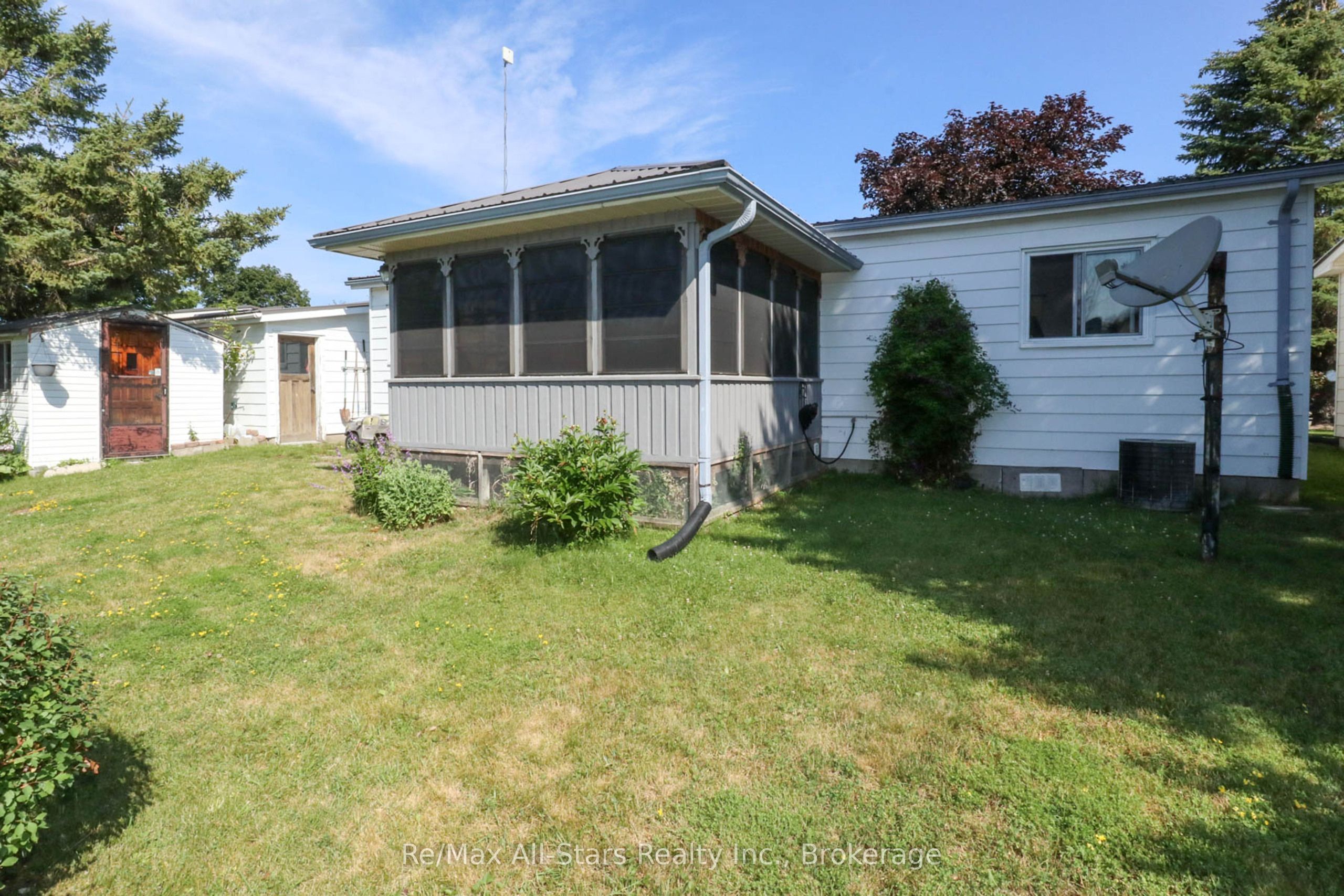 7 Cedar Street Property Photo 2