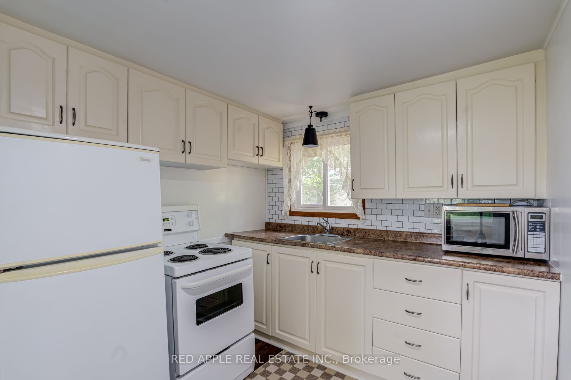 17568 Hwy #41 Property Photo 11