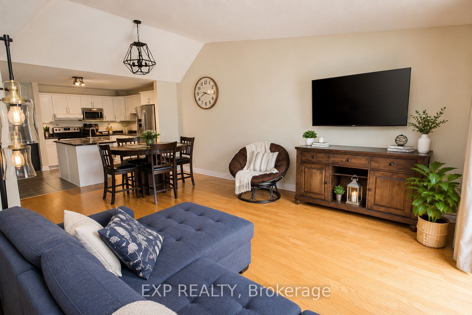 127 Third Street W 2 Property Photo 5