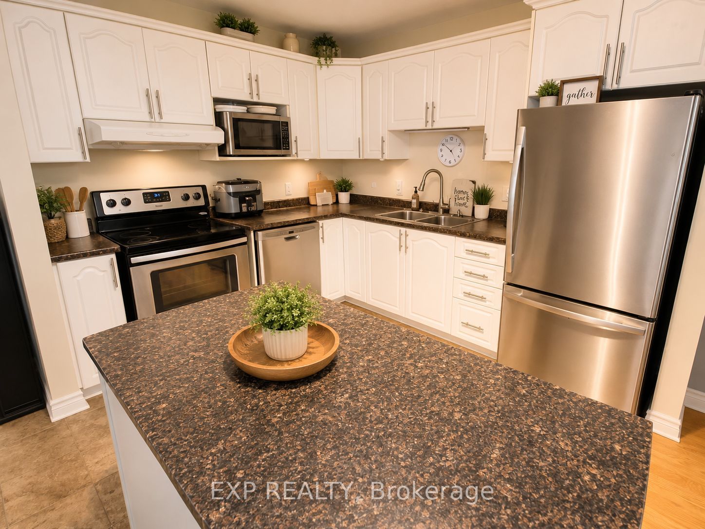 127 Third Street W 2 Property Photo 6
