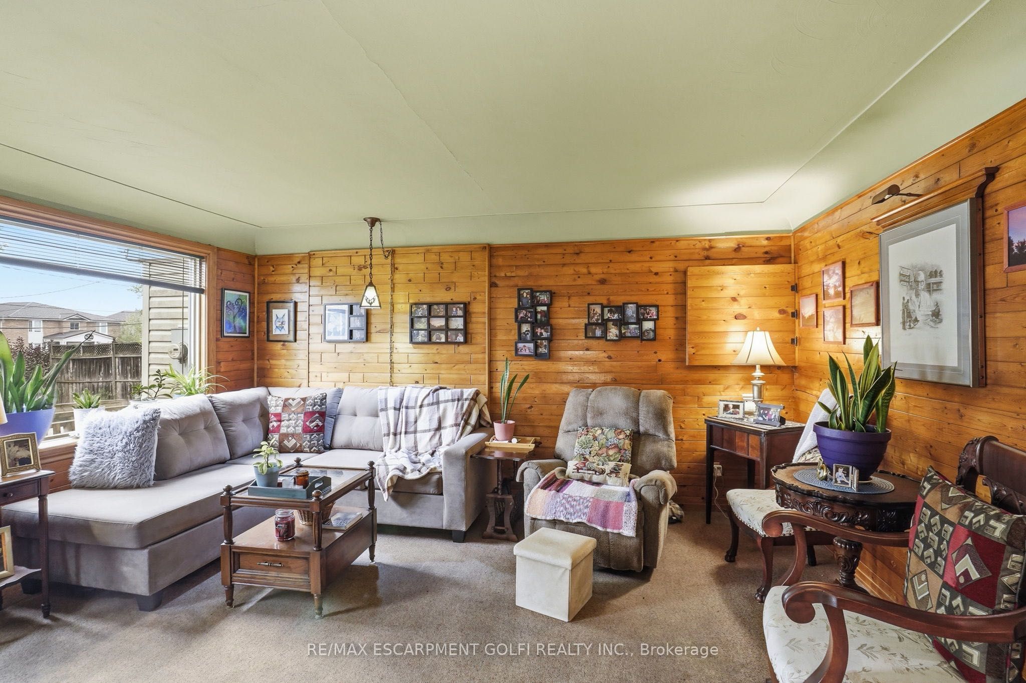 834 Mohawk Road E Property Photo 17