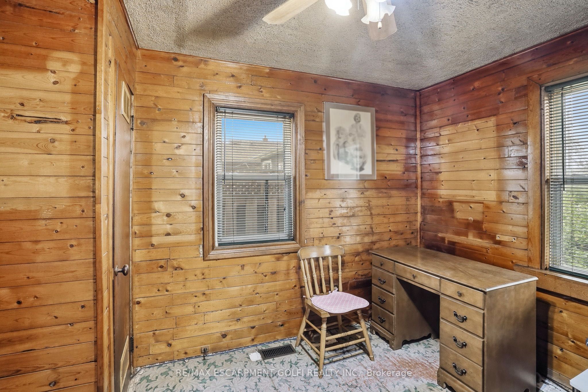 834 Mohawk Road E Property Photo 20
