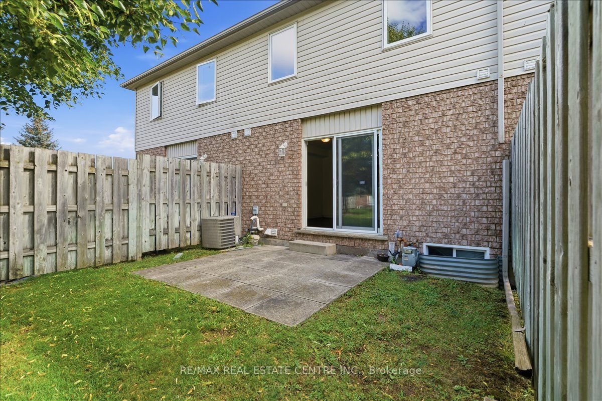 15 Roehampton Crescent Property Photo 26