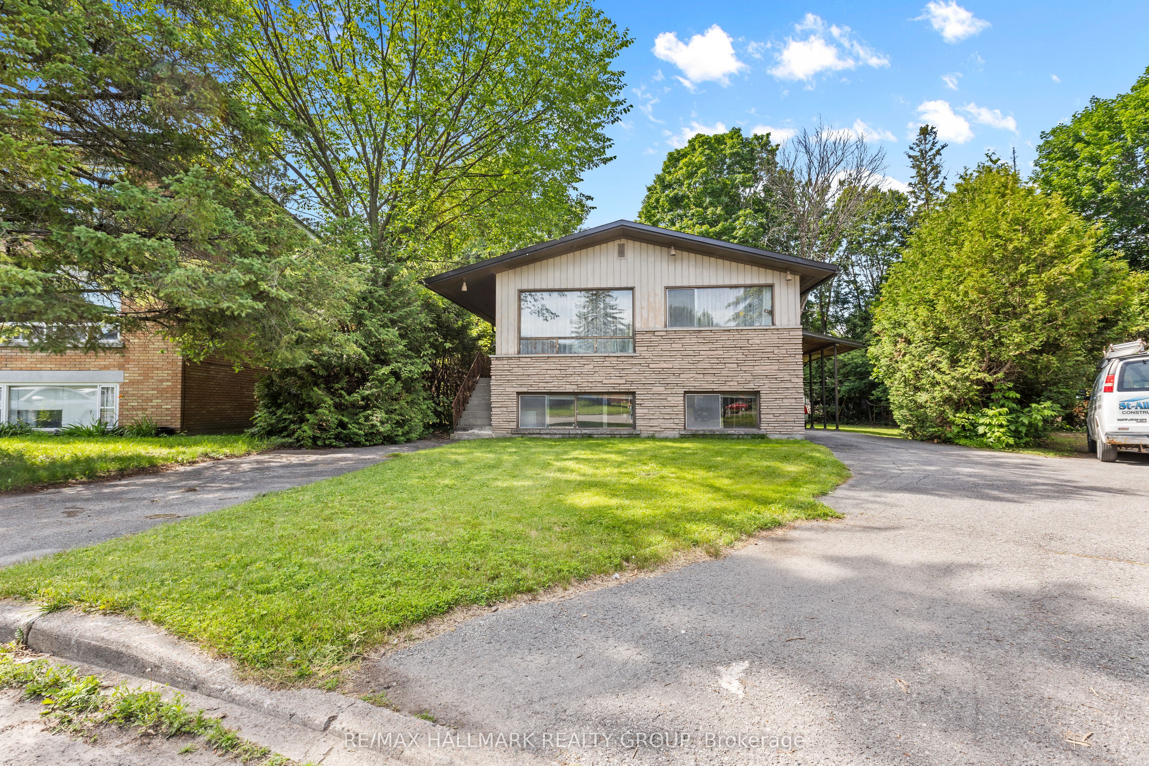 492 Vernon Avenue Property Photo 2