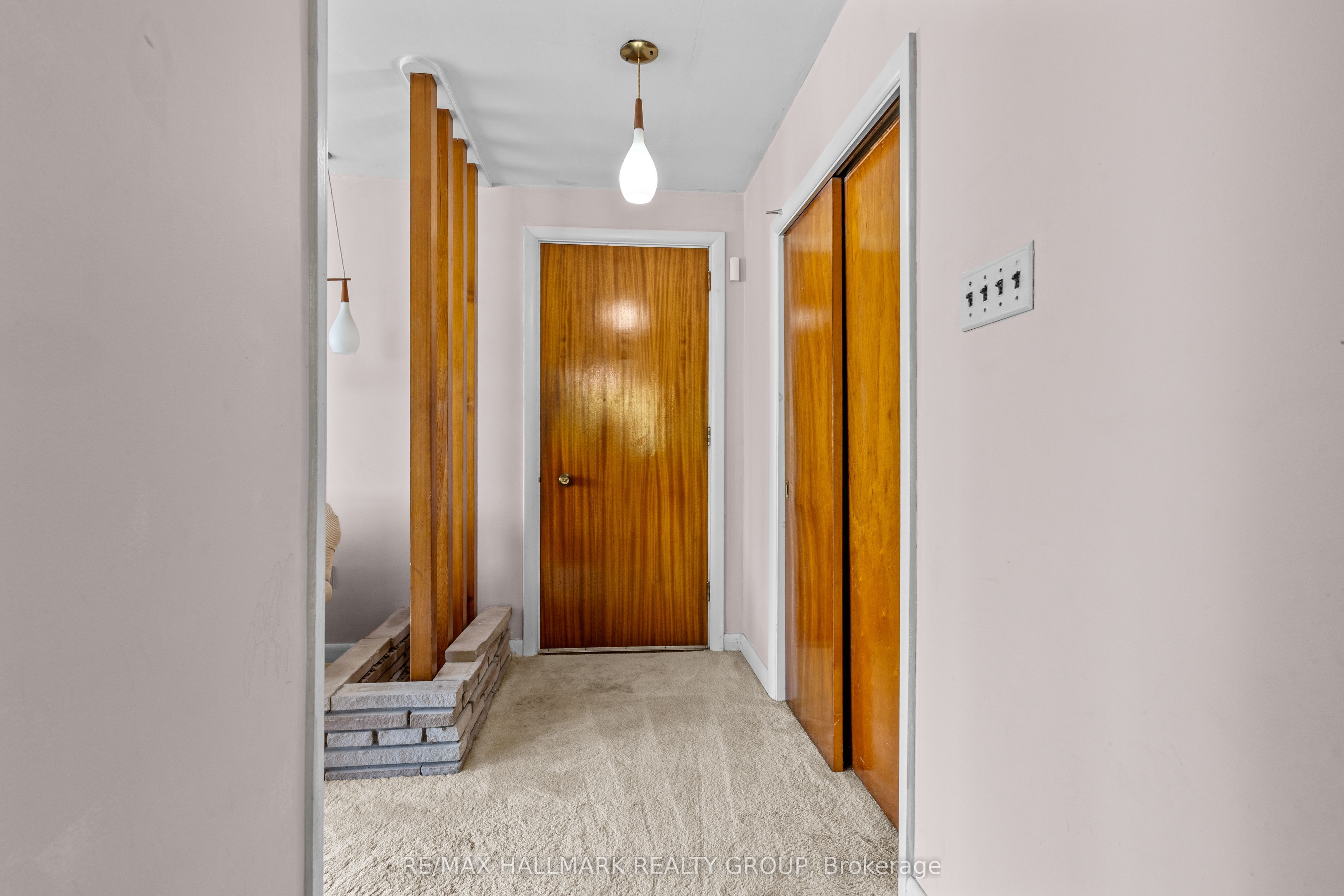 492 Vernon Avenue Property Photo 12