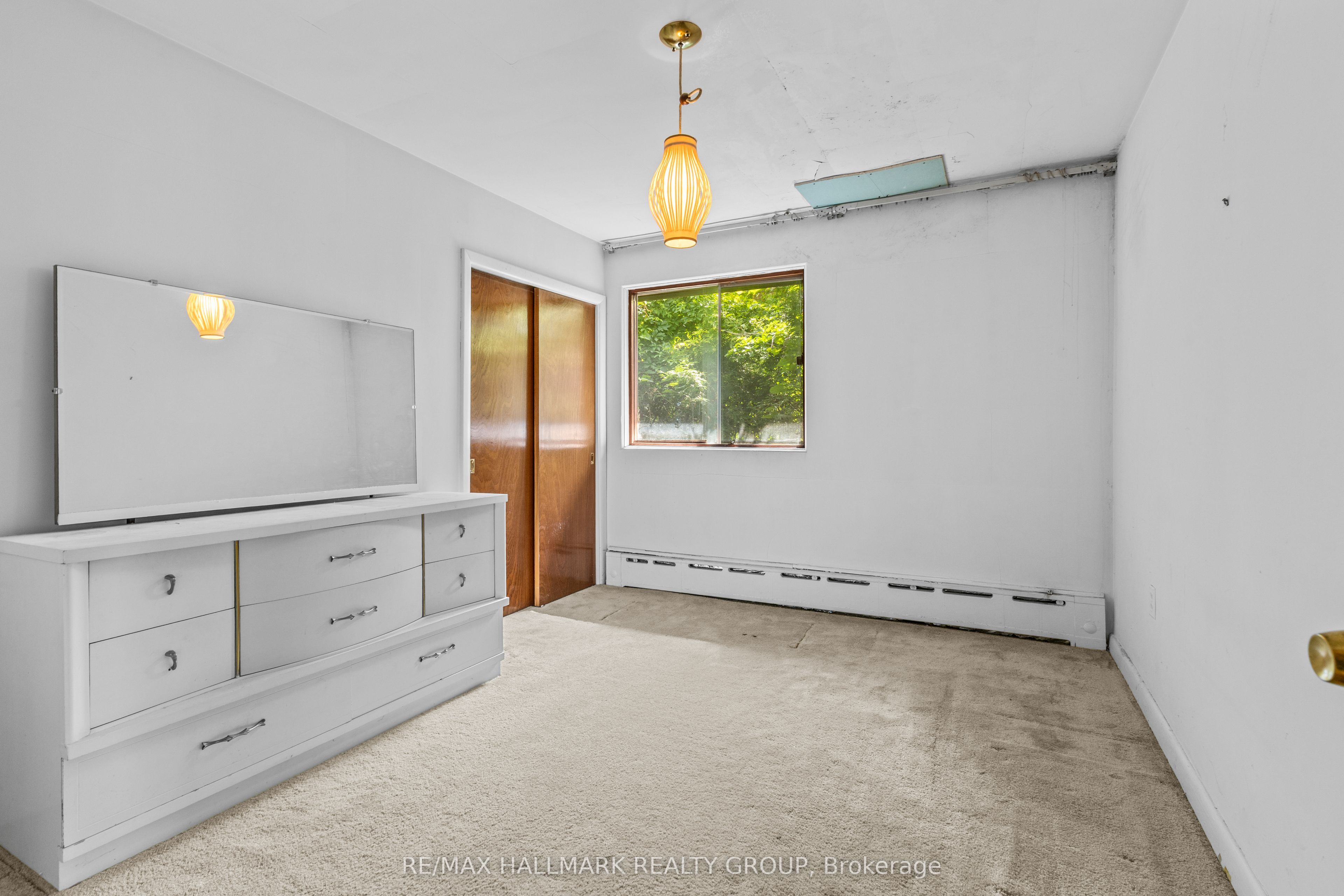 492 Vernon Avenue Property Photo 13