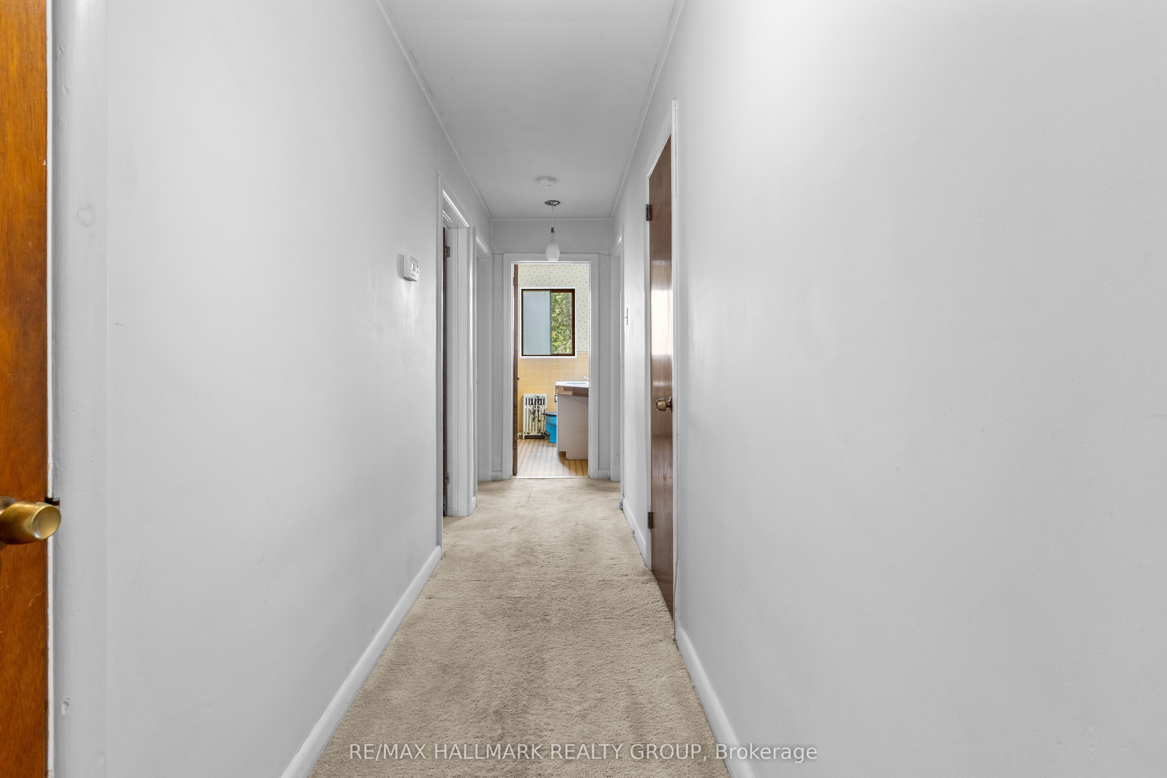 492 Vernon Avenue Property Photo 14
