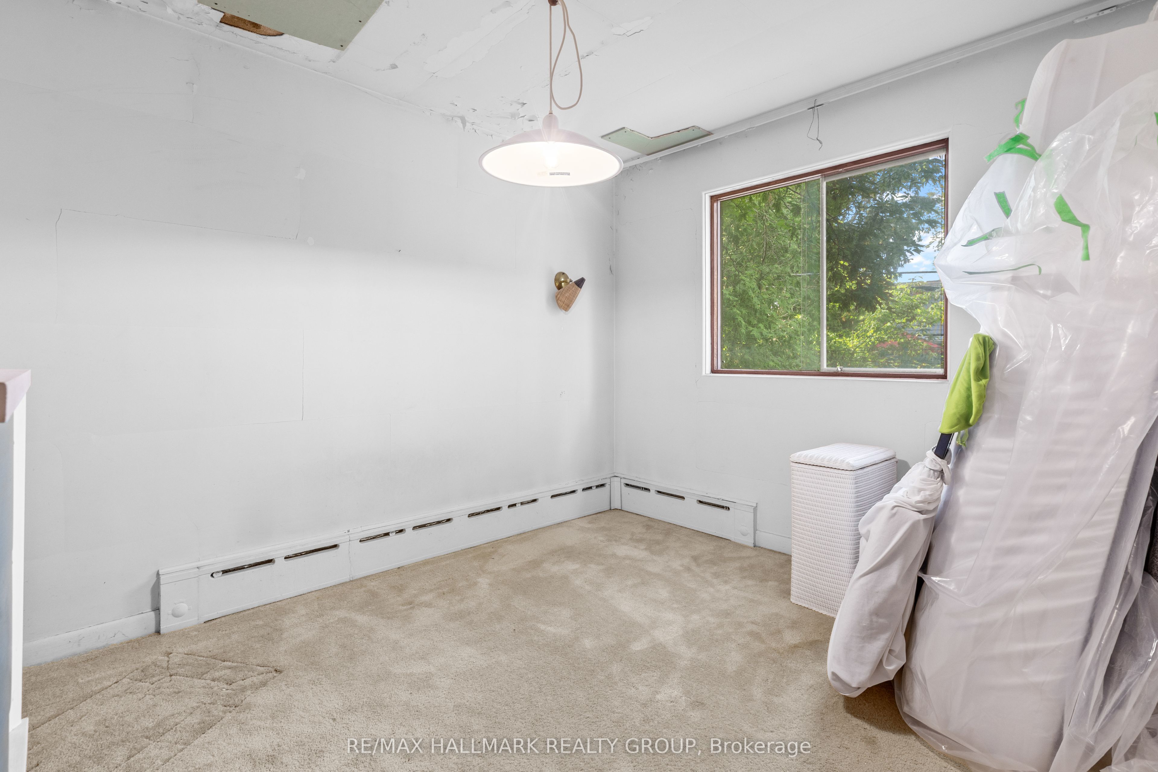 492 Vernon Avenue Property Photo 15