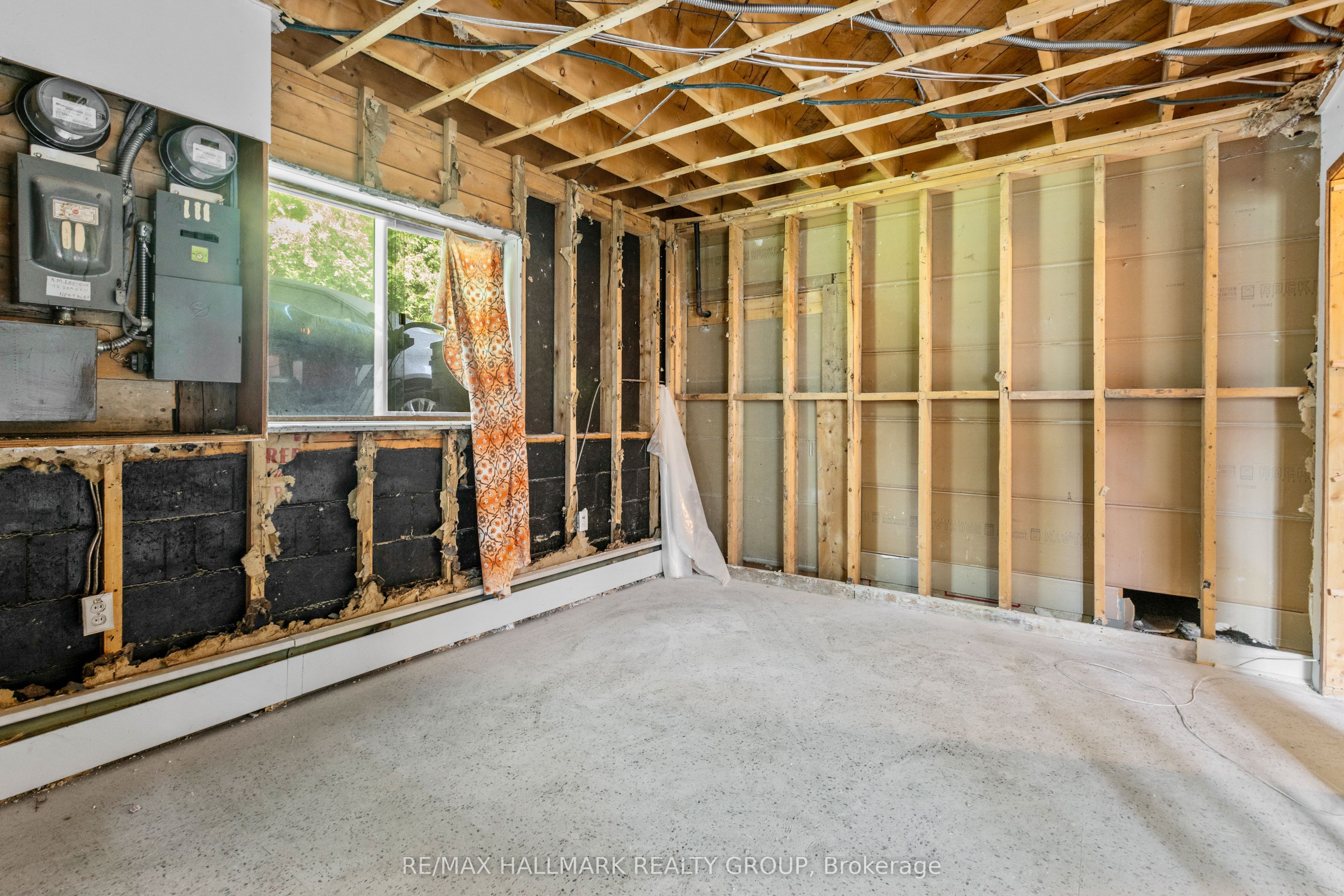 492 Vernon Avenue Property Photo 21