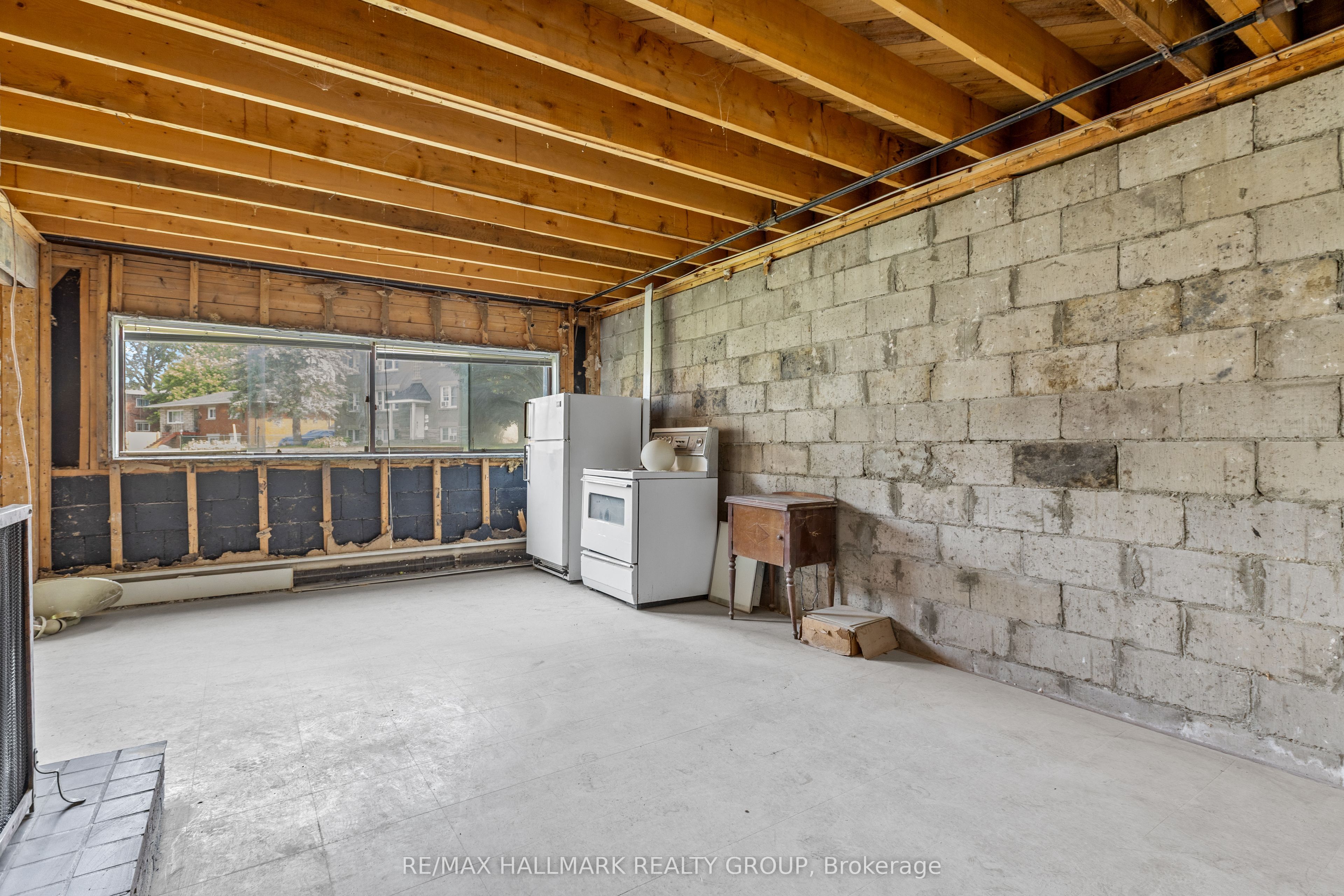 492 Vernon Avenue Property Photo 27