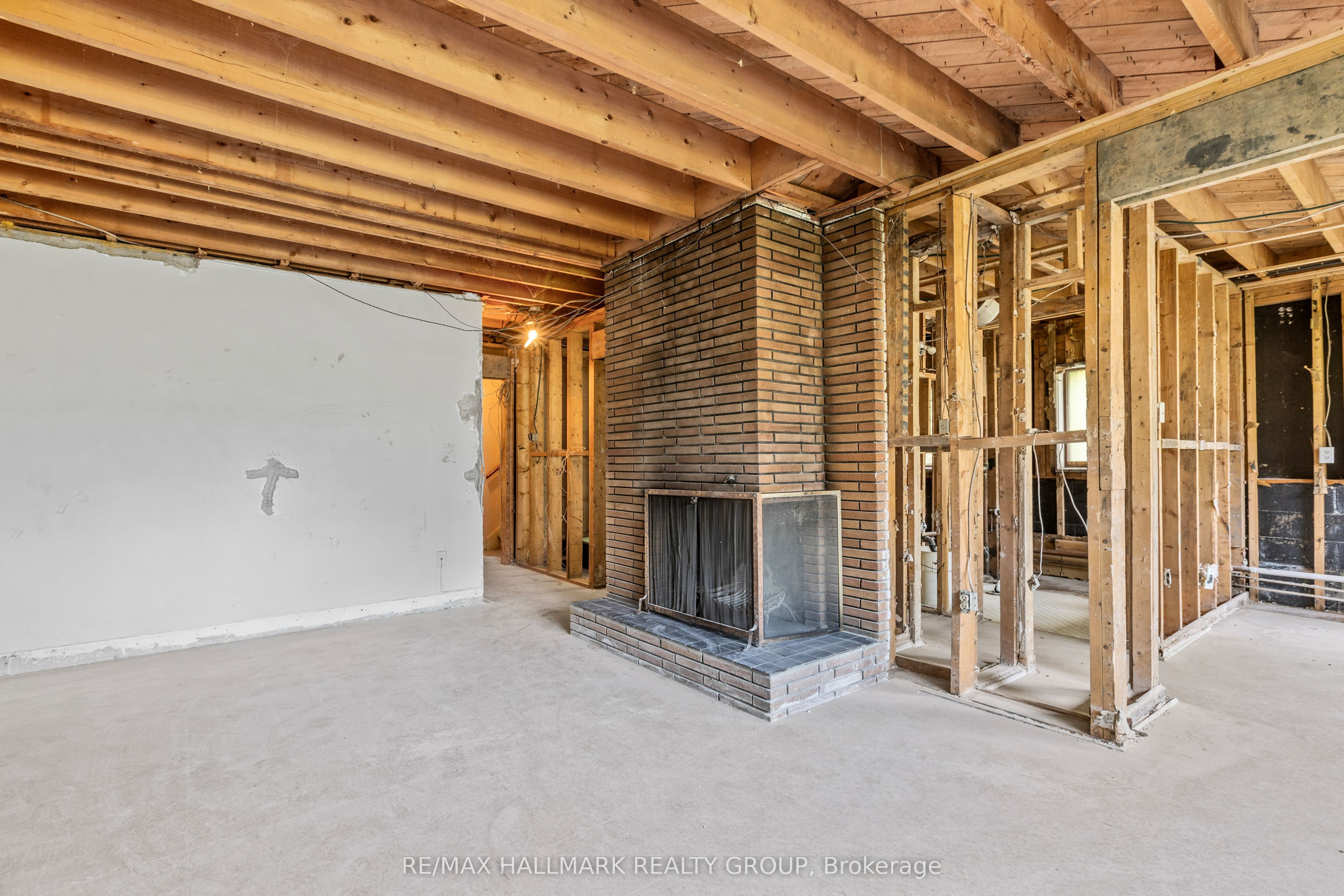 492 Vernon Avenue Property Photo 30